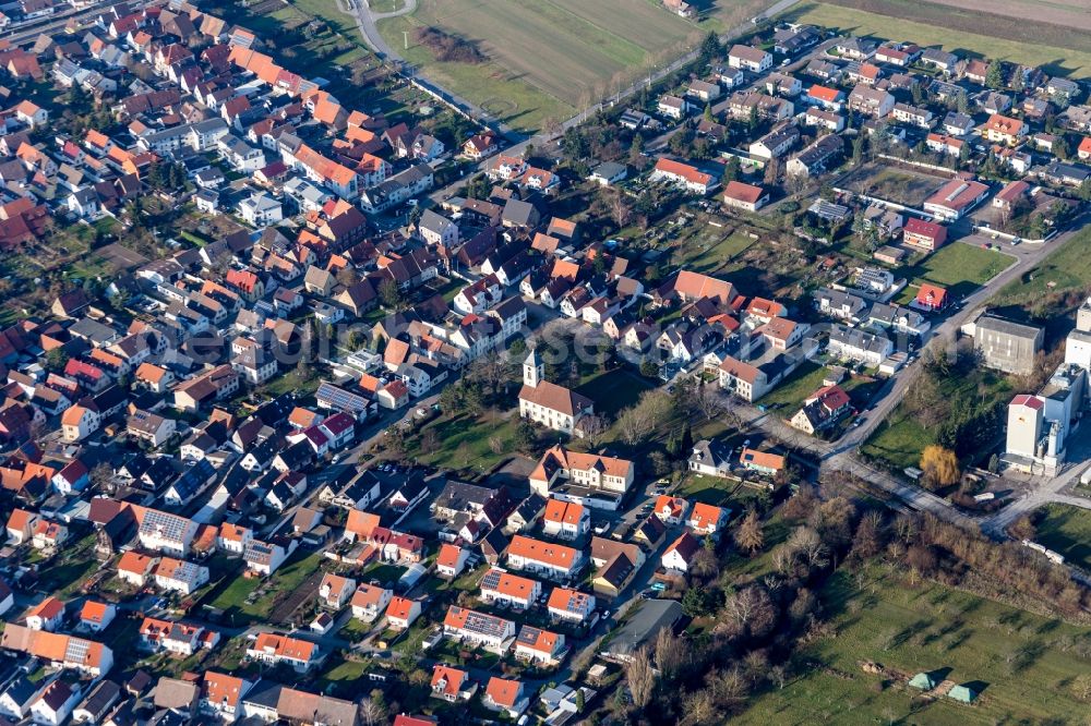 Stutensee from the bird's eye view: Town View of the streets and houses of the residential areas in the district Spoeck in Stutensee in the state Baden-Wurttemberg, Germany