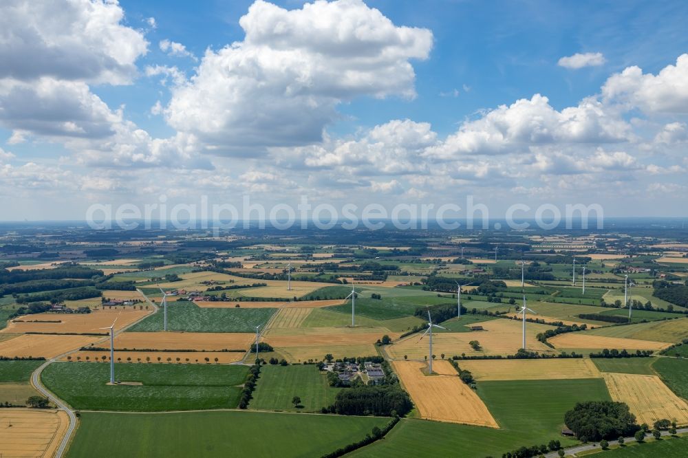 Aerial photograph Sendenhorst - Town View of the streets and houses of the residential areas in the district Storp in Sendenhorst in the state North Rhine-Westphalia, Germany