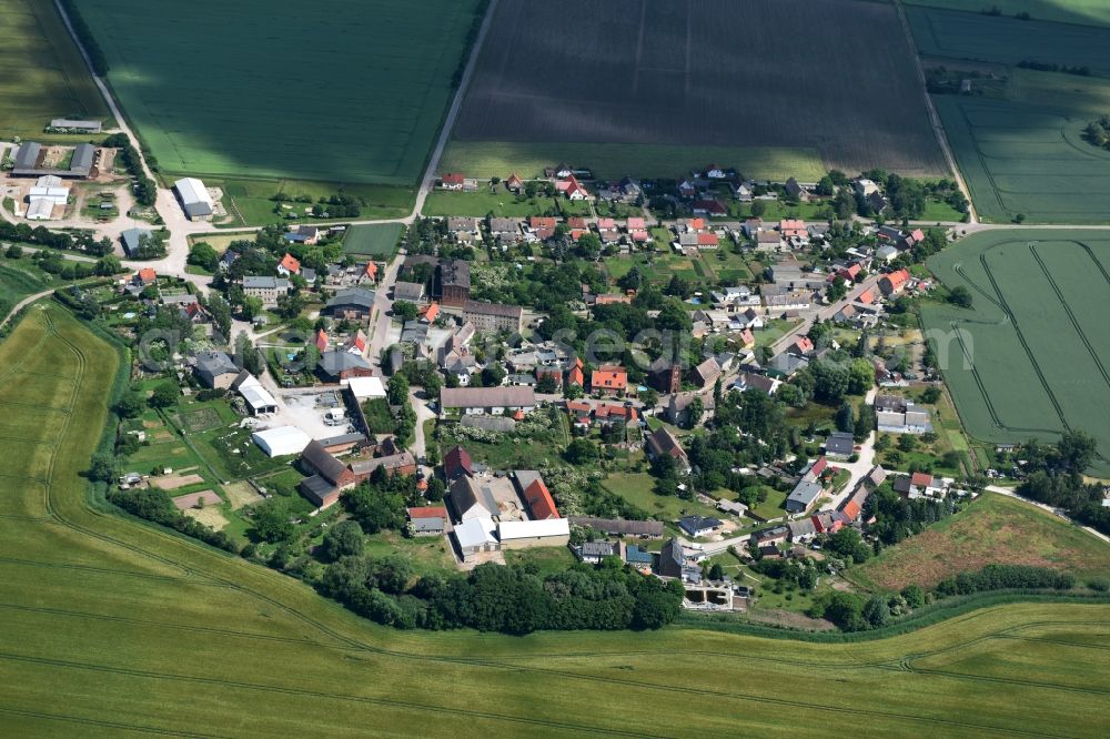 Aerial photograph Nienburg (Saale) - Town View of the streets and houses of the residential areas in the district Wedlitz with surrounding fields in Nienburg (Saale) in the state Saxony-Anhalt