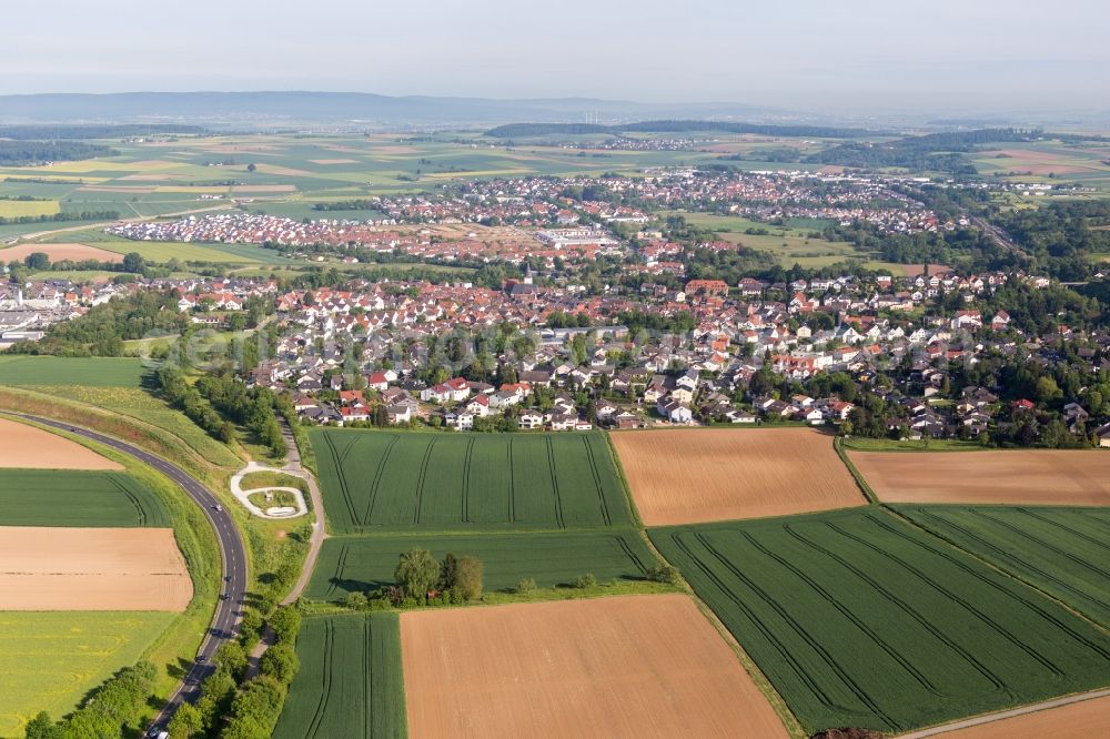 Aerial photograph Nidderau - Town View of the streets and houses of the residential areas in the district Windecken in Nidderau in the state Hesse, Germany