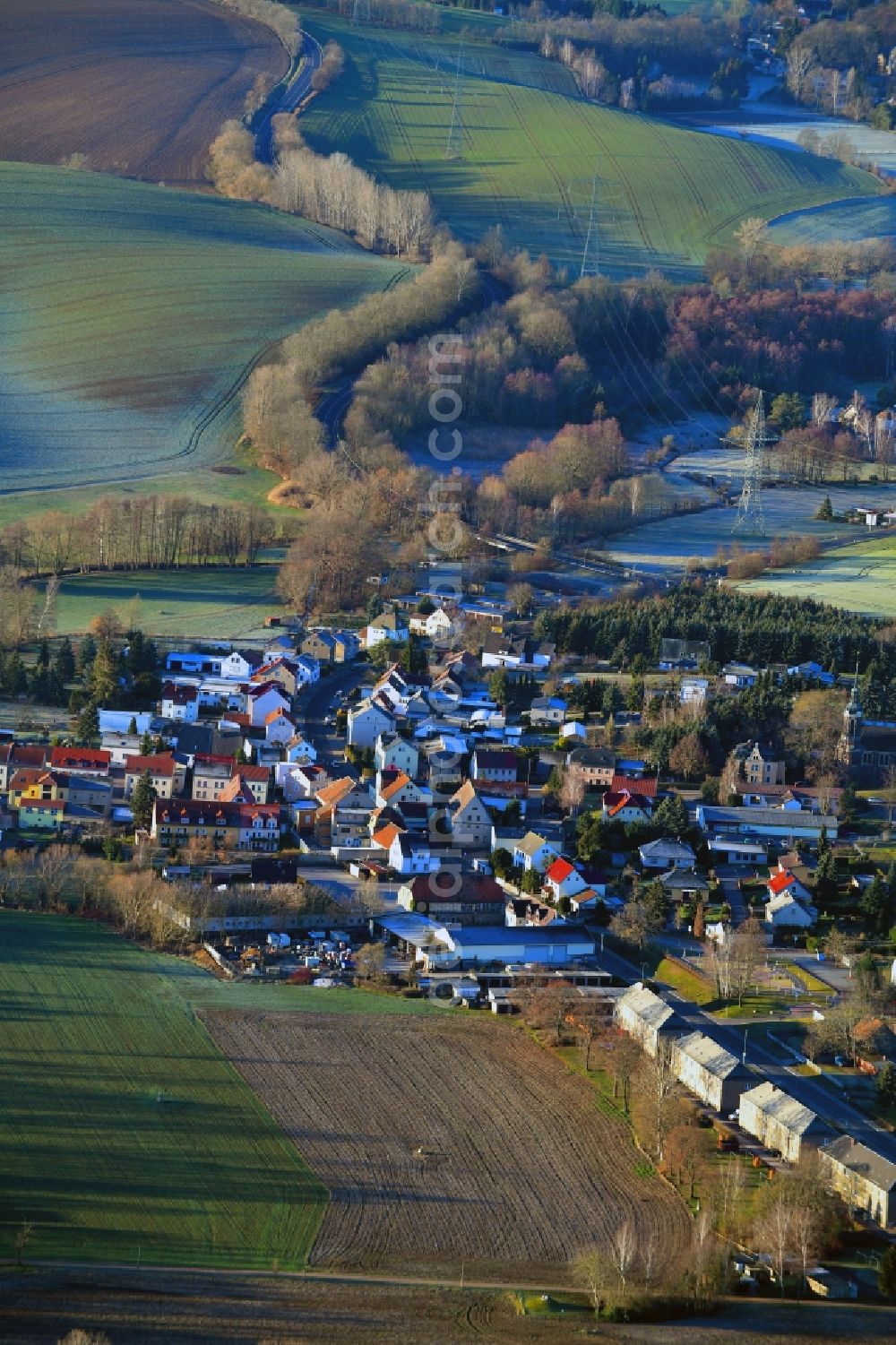 Ostrau from the bird's eye view: Town View of the streets and houses of the residential areas in the district Wutzschwitz in Ostrau in the state Saxony, Germany