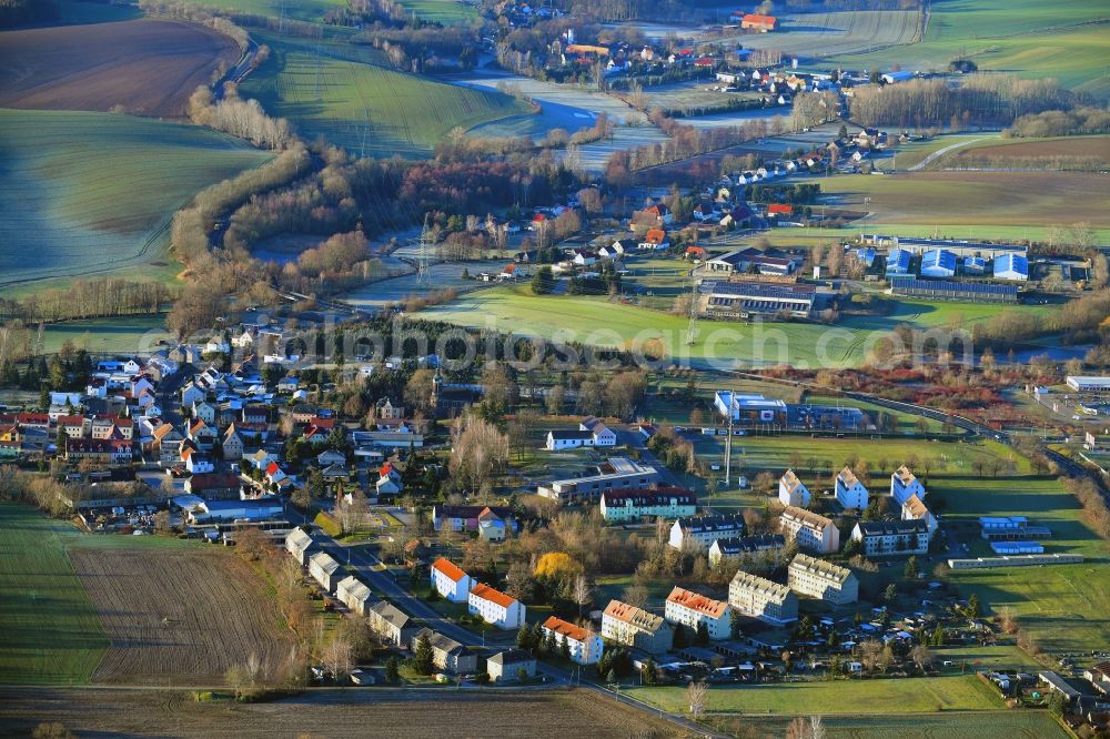 Aerial image Ostrau - Town View of the streets and houses of the residential areas in the district Wutzschwitz in Ostrau in the state Saxony, Germany