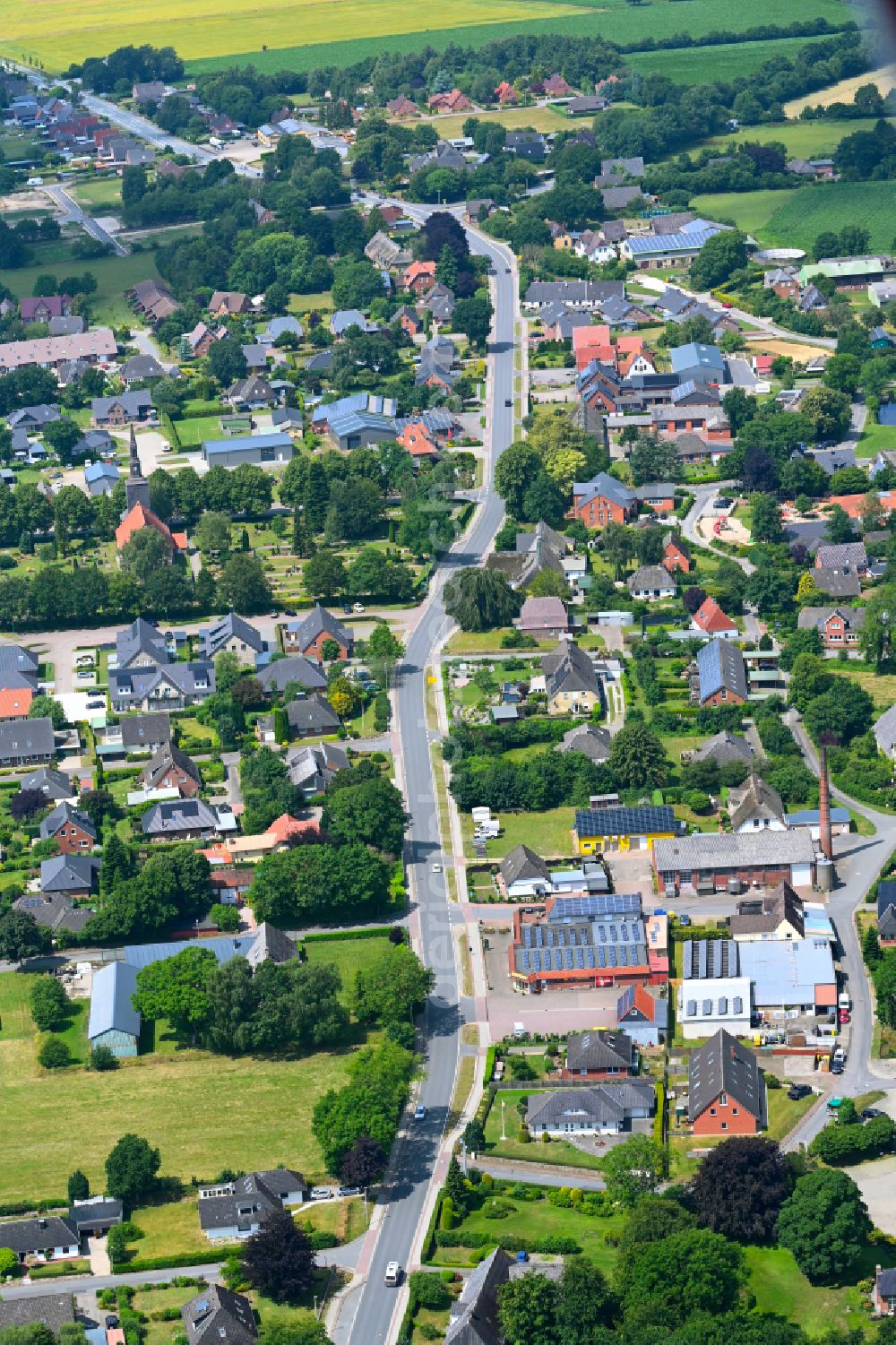 Aerial image Ostenfeld - Town View of the streets and houses of the residential areas in Ostenfeld in the state Schleswig-Holstein, Germany