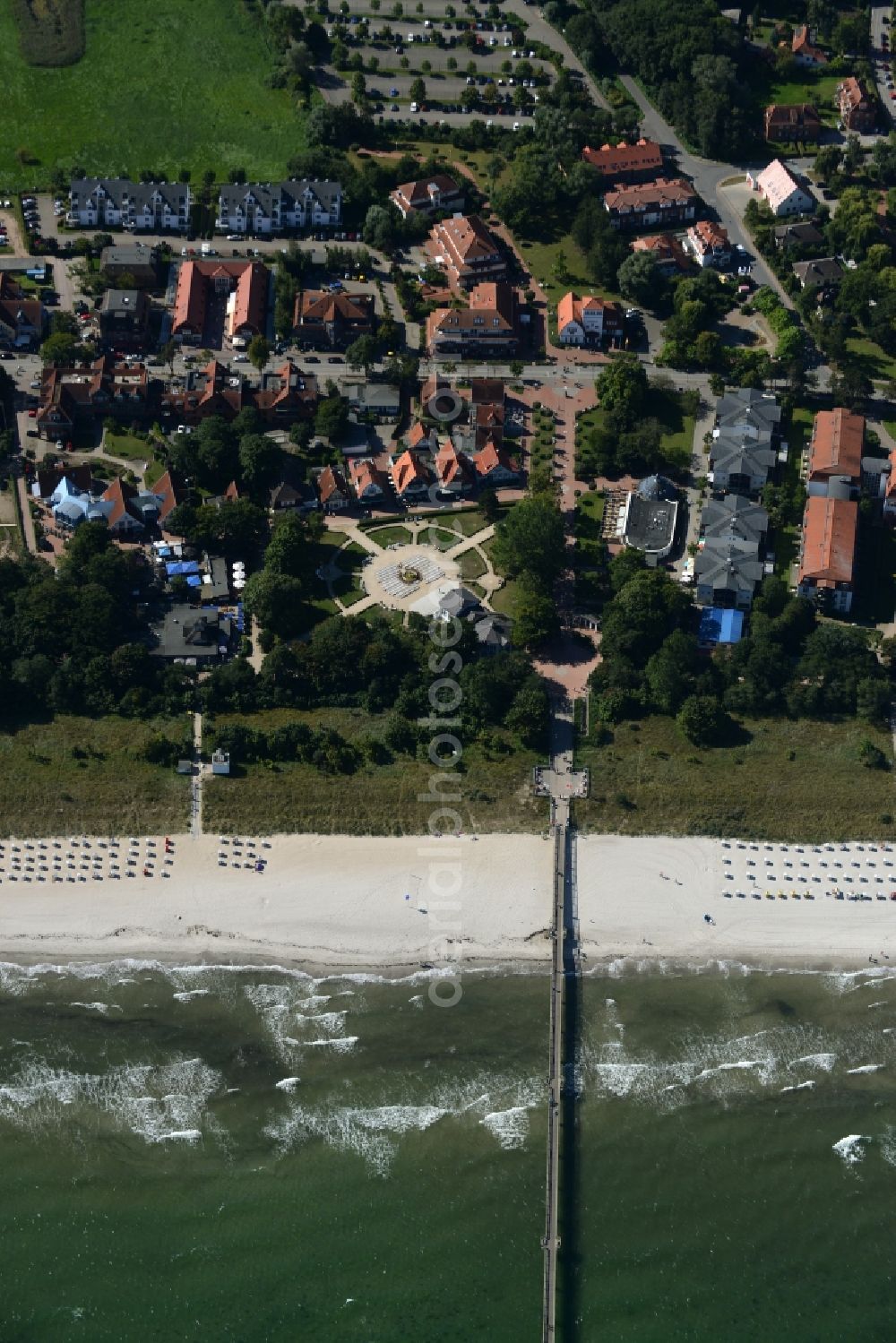 Aerial image Ostseebad Boltenhagen - Town View of the streets and houses of the residential areas near the Seebruecke Boltenhagen in Ostseebad Boltenhagen in the state Mecklenburg - Western Pomerania