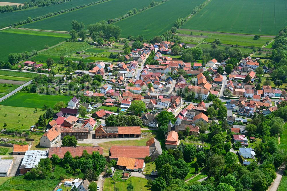 Aerial photograph Ottenhausen - Town View of the streets and houses of the residential areas in Ottenhausen in the state Thuringia, Germany