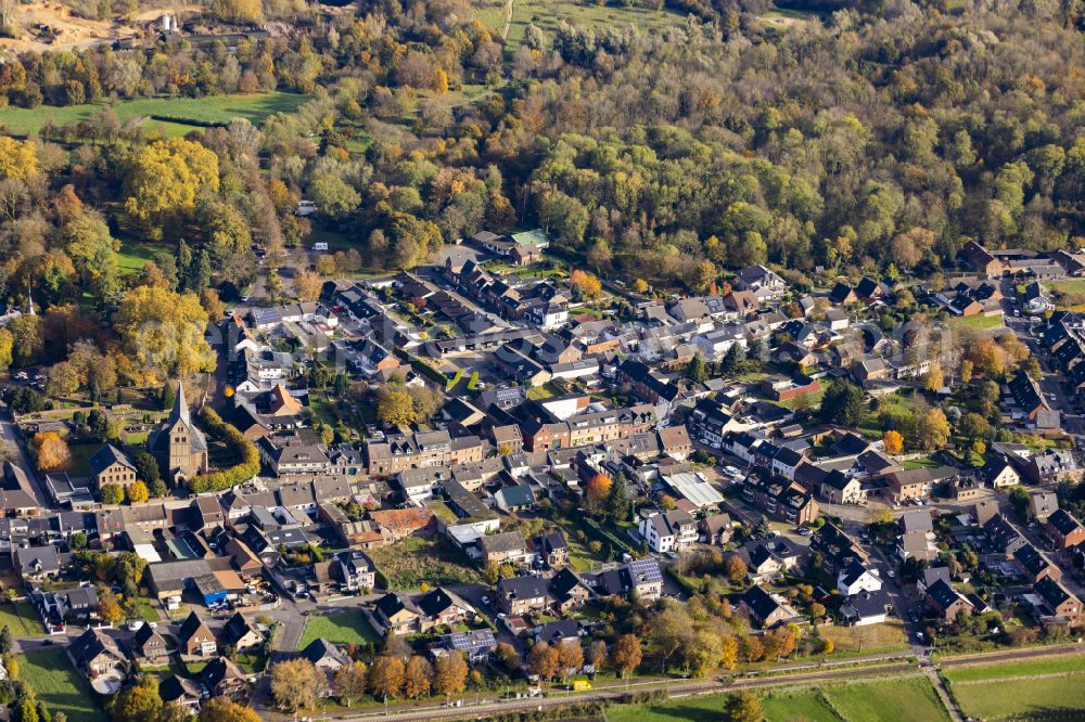 Aerial photograph Paffendorf - View of the streets and houses of the residential areas in Paffendorf on the street Glescher Strasse in the federal state of North Rhine-Westphalia, Germany