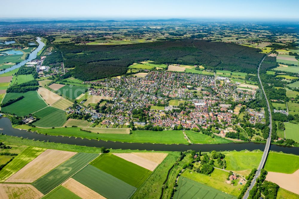 Petershagen from the bird's eye view: Town View of the streets and houses of the residential areas in Petershagen in the state North Rhine-Westphalia, Germany