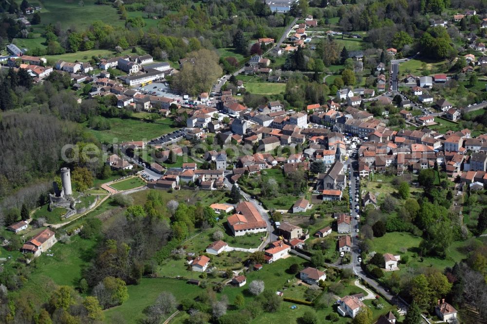 Aerial photograph Piégut-Pluviers - Town View of the streets and houses of the residential areas in Piegut-Pluviers in Aquitaine Limousin Poitou-Charentes, France