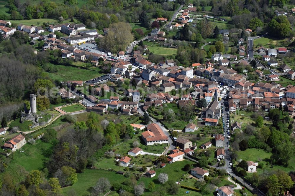 Piégut-Pluviers from the bird's eye view: Town View of the streets and houses of the residential areas in Piegut-Pluviers in Aquitaine Limousin Poitou-Charentes, France