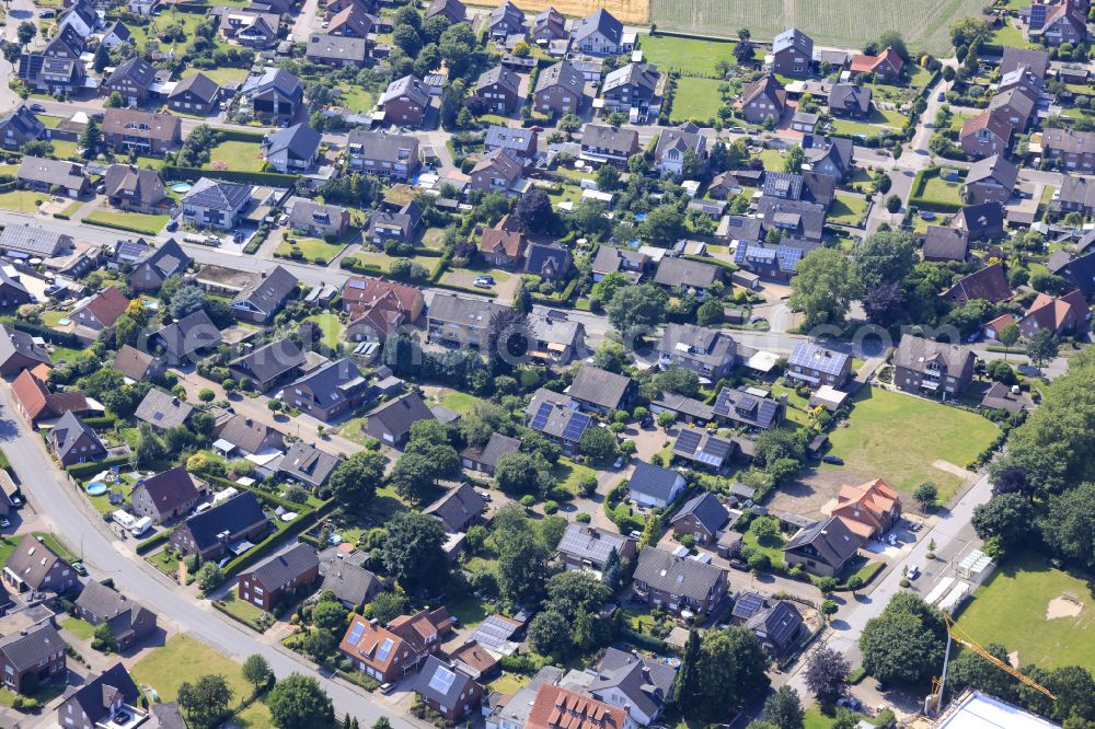 Aerial photograph Raesfeld - View of houses and single-family home settlement on Dorstener Str. in Raesfeld in the federal state of North Rhine-Westphalia, Germany