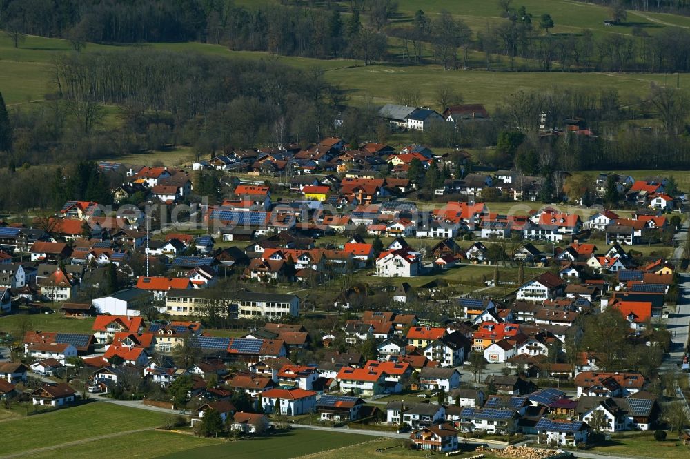 Raisting from the bird's eye view: Town View of the streets and houses of the residential areas in Raisting in the state Bavaria, Germany