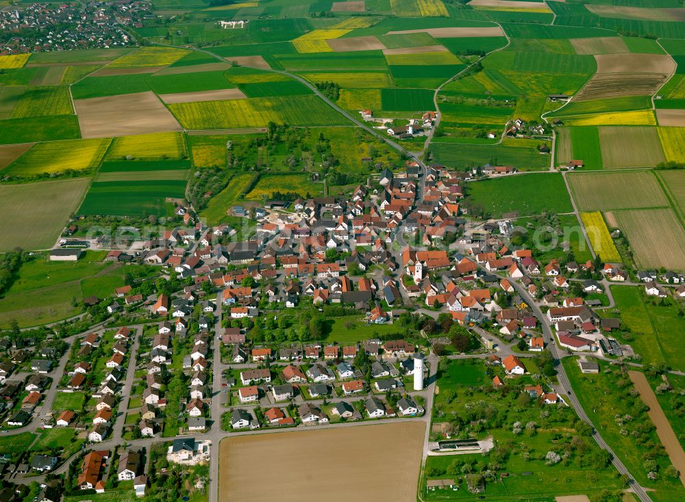 Asselfingen from the bird's eye view: Village view on the edge of agricultural fields and land in Asselfingen in the state Baden-Wuerttemberg, Germany