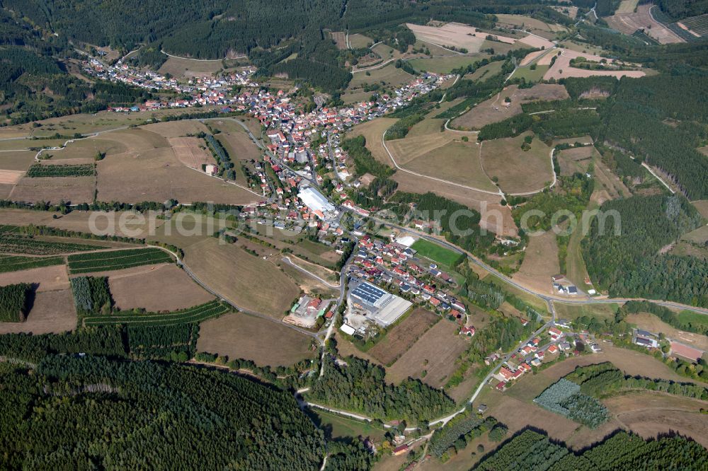 Aerial photograph Aura im Sinngrund - Village view on the edge of agricultural fields and land in Aura im Sinngrund in the state Bavaria, Germany