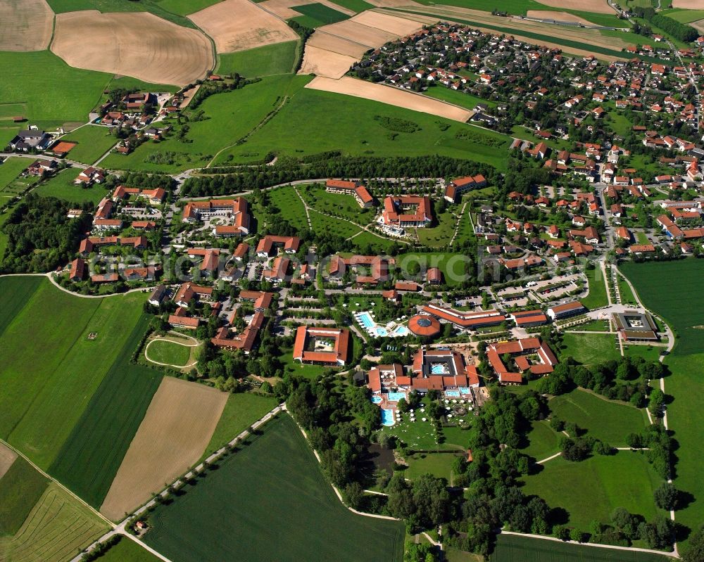 Bad Birnbach from the bird's eye view: Village view on the edge of agricultural fields and land in Bad Birnbach in the state Bavaria, Germany