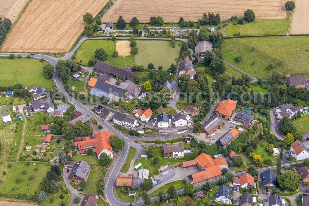 Aerial image Bausenhagen - Village view on the edge of agricultural fields and land in Bausenhagen in the state North Rhine-Westphalia, Germany