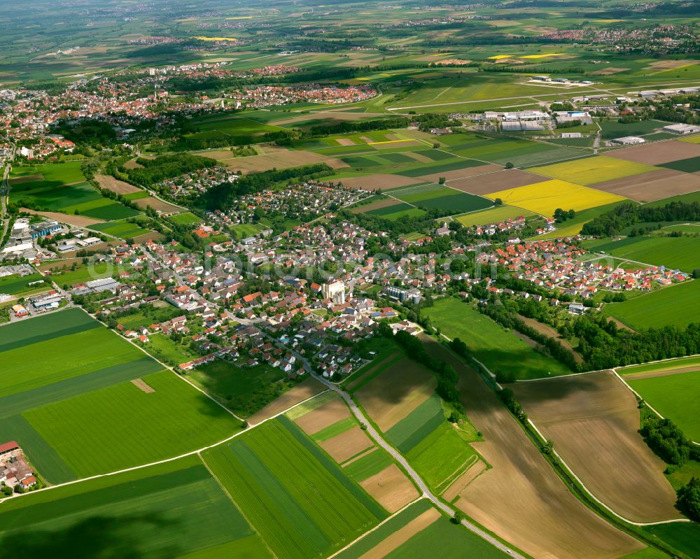 Aerial photograph Baustetten - Village view on the edge of agricultural fields and land in Baustetten in the state Baden-Wuerttemberg, Germany