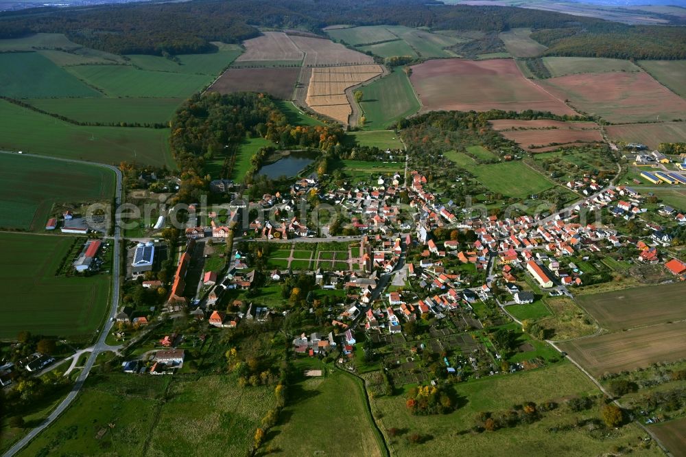 Aerial image Bendeleben - Village view on the edge of agricultural fields and land in Bendeleben in the state Thuringia, Germany