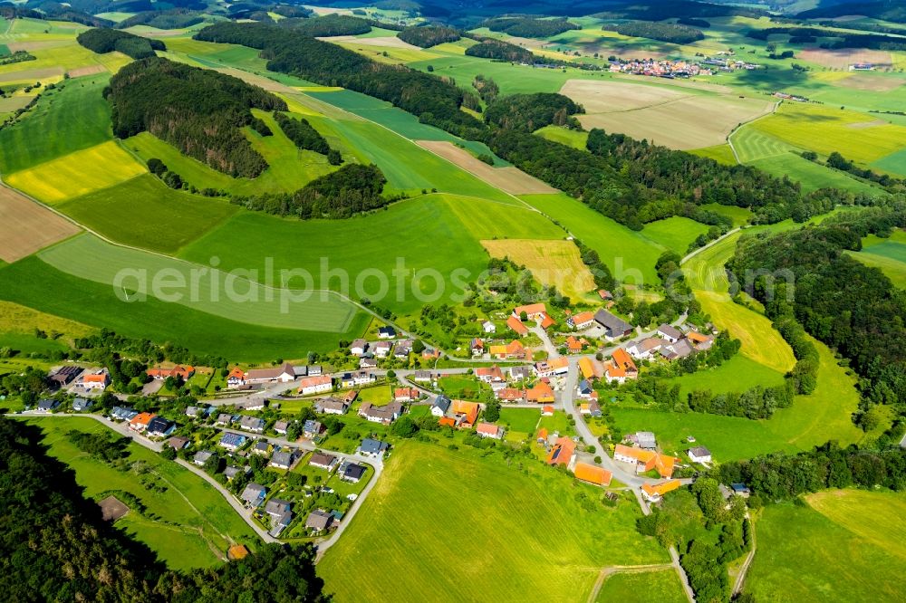 Aerial photograph Benkhausen - Village view on the edge of agricultural fields and land in Benkhausen in the state Hesse, Germany