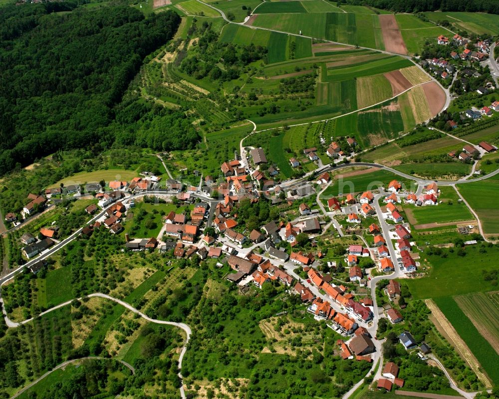 Aerial image Berglen - Village view on the edge of agricultural fields and land in Berglen in the state Baden-Wuerttemberg, Germany