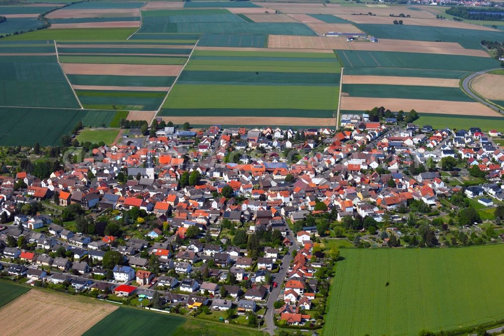 Aerial photograph Berstadt - Village view on the edge of agricultural fields and land in Berstadt in the state Hesse, Germany