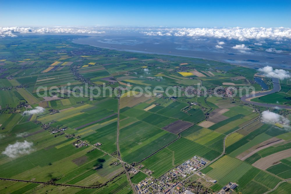 Cadenberge from above - Village view on the edge of agricultural fields and land in Cadenberge in the state Lower Saxony, Germany