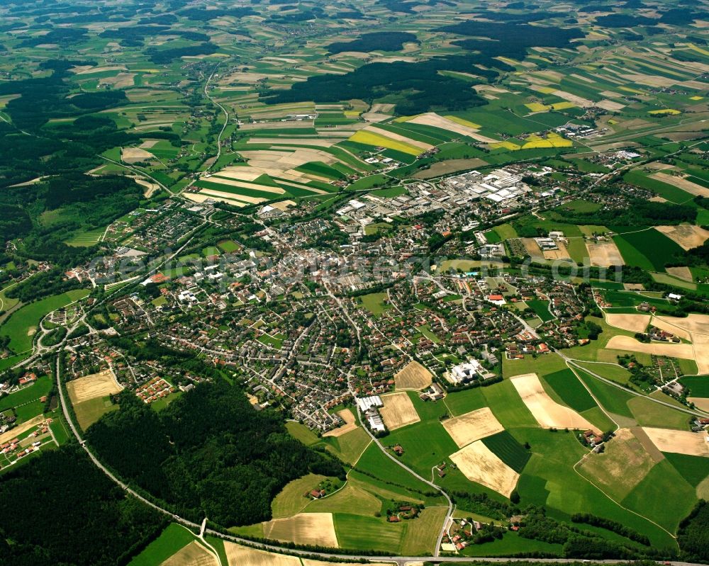 Eggenfelden from the bird's eye view: Village view on the edge of agricultural fields and land in Eggenfelden in the state Bavaria, Germany