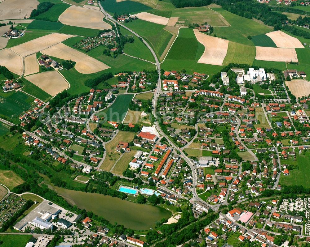 Aerial photograph Eggenfelden - Village view on the edge of agricultural fields and land in Eggenfelden in the state Bavaria, Germany