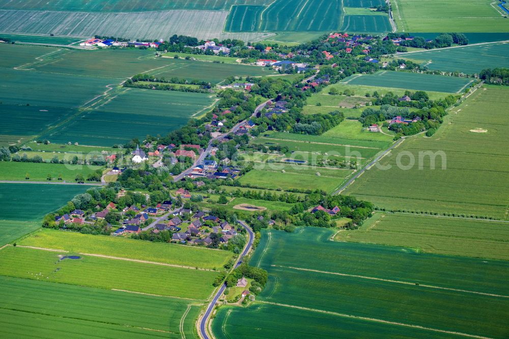 Aerial photograph Emmelsbüll - Village view on the edge of agricultural fields and land on street Dorfstrasse in Emmelsbuell in the state Schleswig-Holstein, Germany