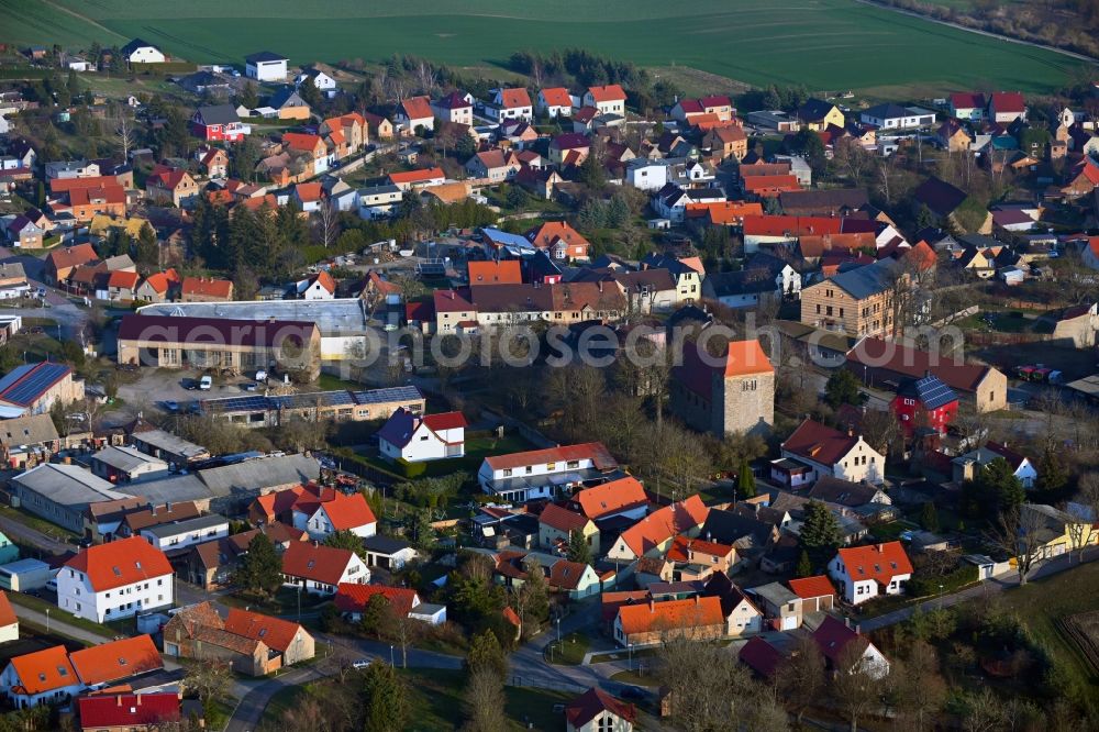 Erdeborn from the bird's eye view: Village view on the edge of agricultural fields and land in Erdeborn in the state Saxony-Anhalt, Germany