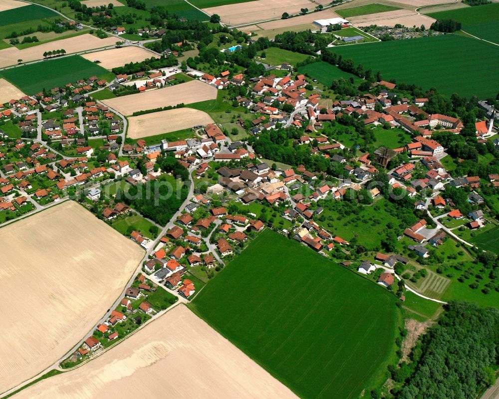 Ering from above - Village view on the edge of agricultural fields and land in Ering in the state Bavaria, Germany