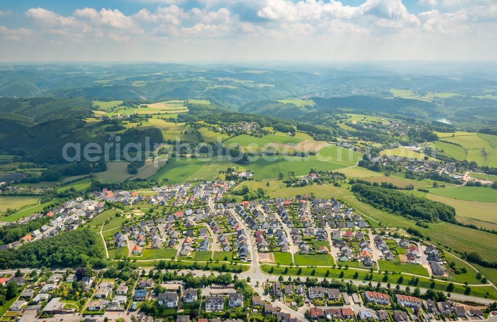 Breckerfeld from the bird's eye view: Village view on the edge of agricultural fields and land on Frankfurter Strasse in Breckerfeld in the state North Rhine-Westphalia, Germany