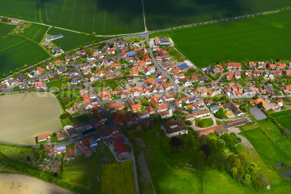 Aerial photograph Fröhstockheim - Village view on the edge of agricultural fields and land in Fröhstockheim in the state Bavaria, Germany