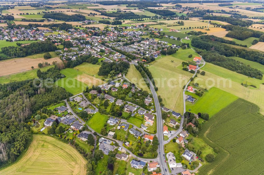 Aerial image Fröndenberg/Ruhr - Village view on the edge of agricultural fields and land in Fröndenberg/Ruhr at Sauerland in the state North Rhine-Westphalia, Germany