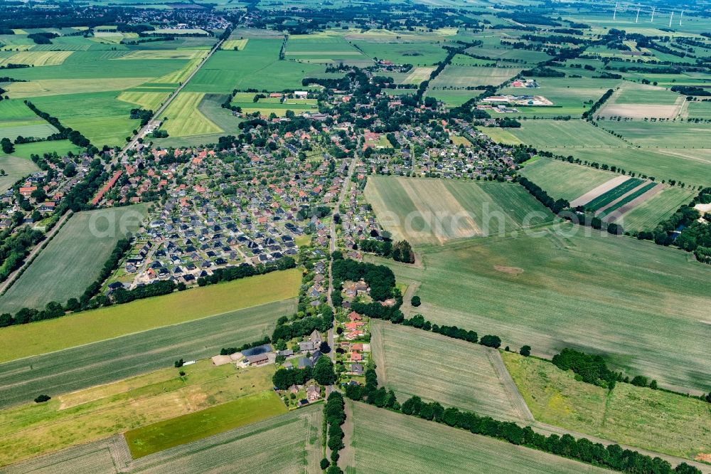 Aerial photograph Hammah - Village view on the edge of agricultural fields and land in Hammah in the state Lower Saxony, Germany