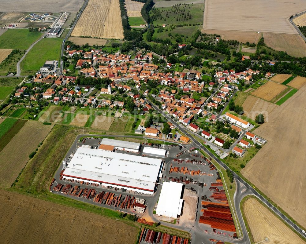 Höngeda from above - Village view on the edge of agricultural fields and land in Höngeda in the state Thuringia, Germany