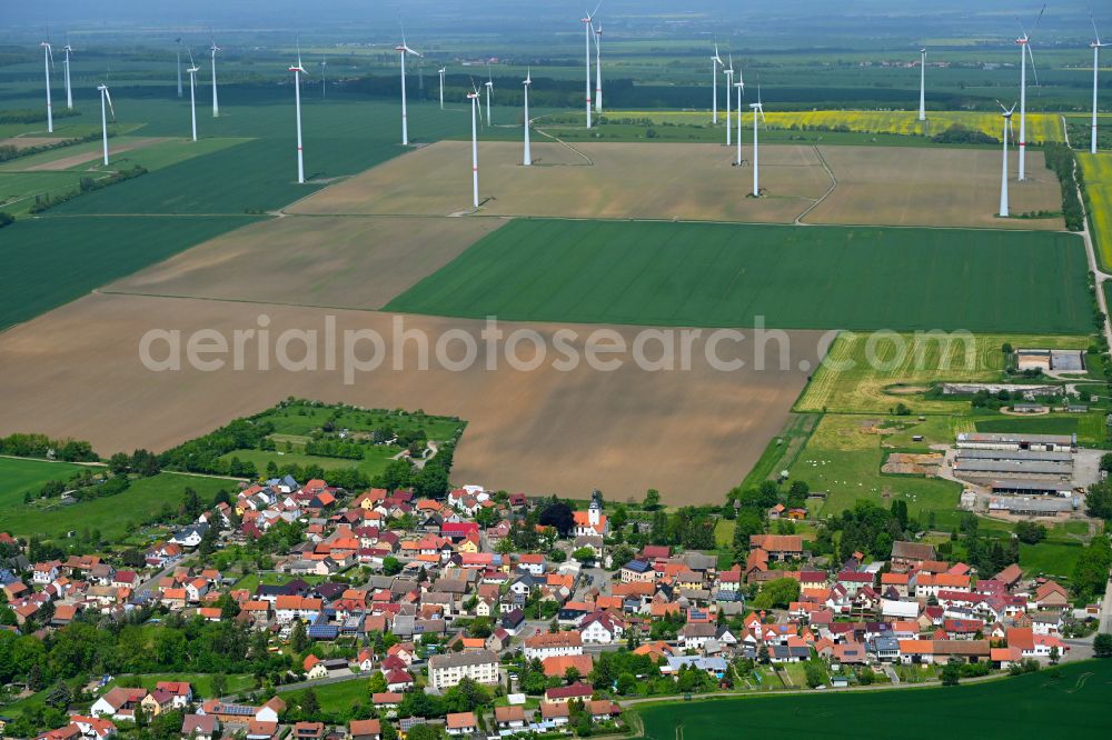 Hochheim from the bird's eye view: Village view on the edge of agricultural fields and land in Hochheim in the state Thuringia, Germany