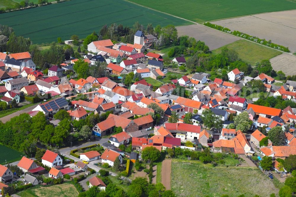 Aerial photograph Holzengel - Village view on the edge of agricultural fields and land in Holzengel in the state Thuringia, Germany