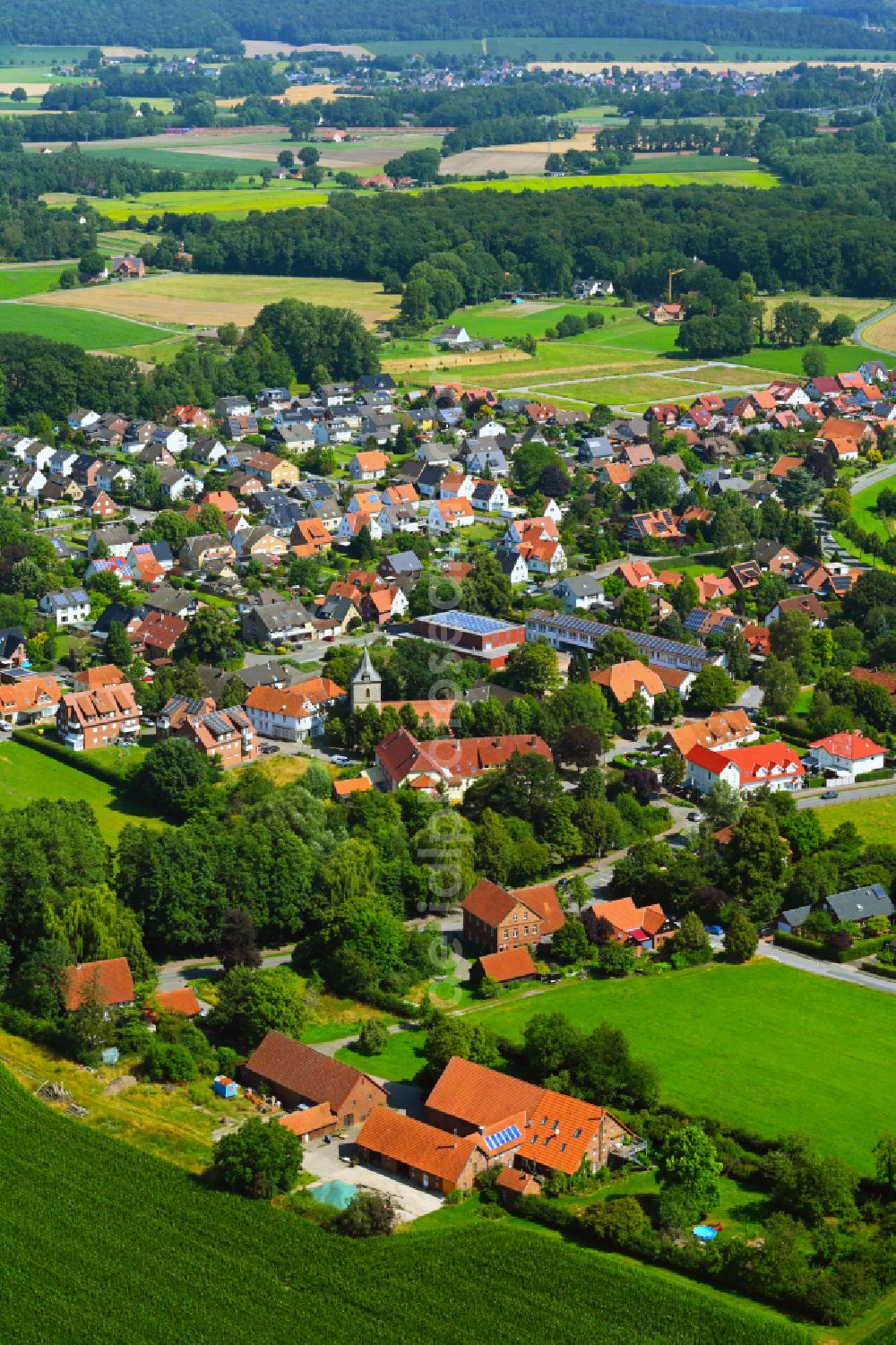 Aerial photograph Hörste - Village view on the edge of agricultural fields and land in Hörste in the state North Rhine-Westphalia, Germany