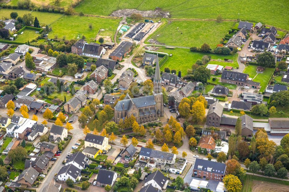 Hüthum from above - Village view on the edge of agricultural fields and land in Huethum in the state North Rhine-Westphalia, Germany