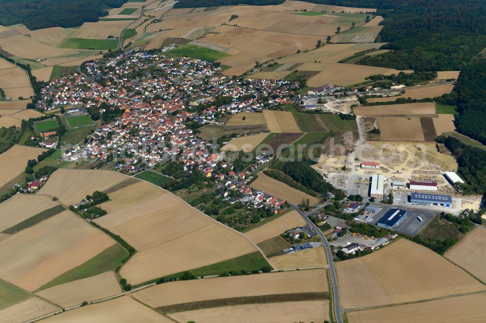 Aerial photograph Kleinrinderfeld - Village view on the edge of agricultural fields and land in Kleinrinderfeld in the state Bavaria, Germany