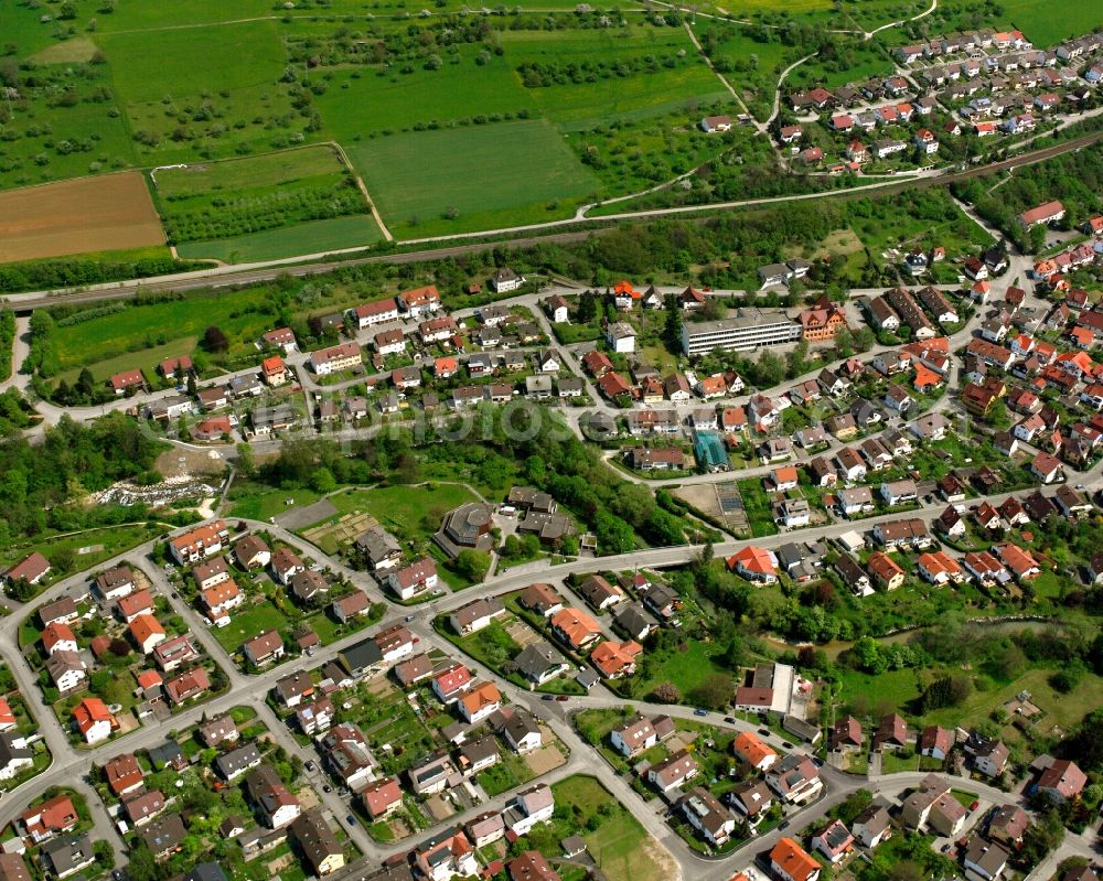 Aerial photograph Kuchen - Village view on the edge of agricultural fields and land in Kuchen in the state Baden-Wuerttemberg, Germany