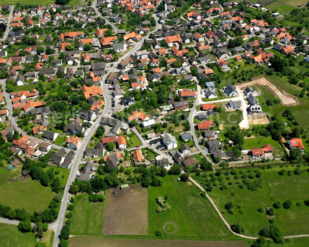 Aerial photograph Leutesheim - Village view on the edge of agricultural fields and land in Leutesheim in the state Baden-Wuerttemberg, Germany