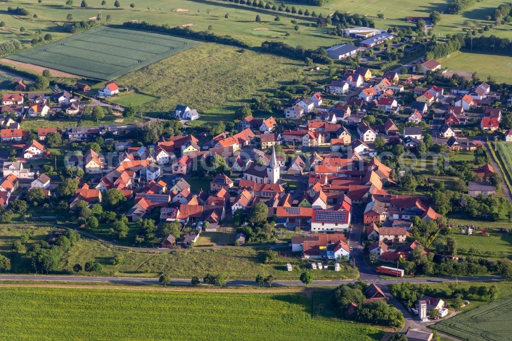 Löffelsterz from the bird's eye view: Village view on the edge of agricultural fields and land in Loeffelsterz in the state Bavaria, Germany