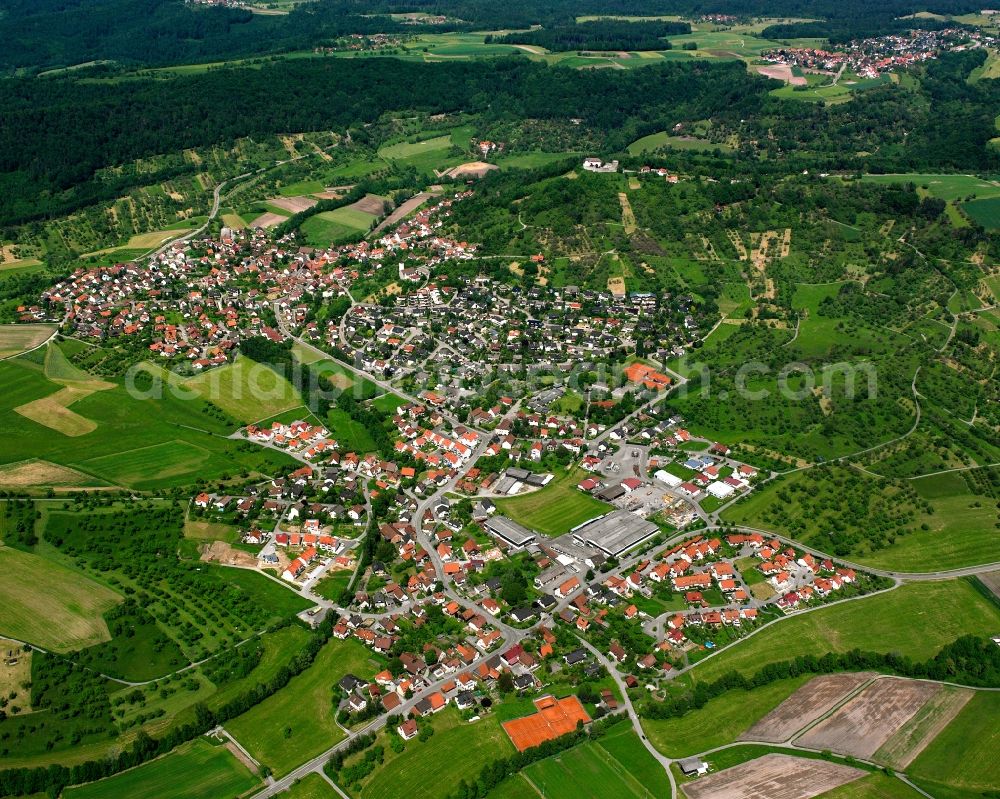 Aerial photograph Lippoldsweiler - Village view on the edge of agricultural fields and land in Lippoldsweiler in the state Baden-Wuerttemberg, Germany