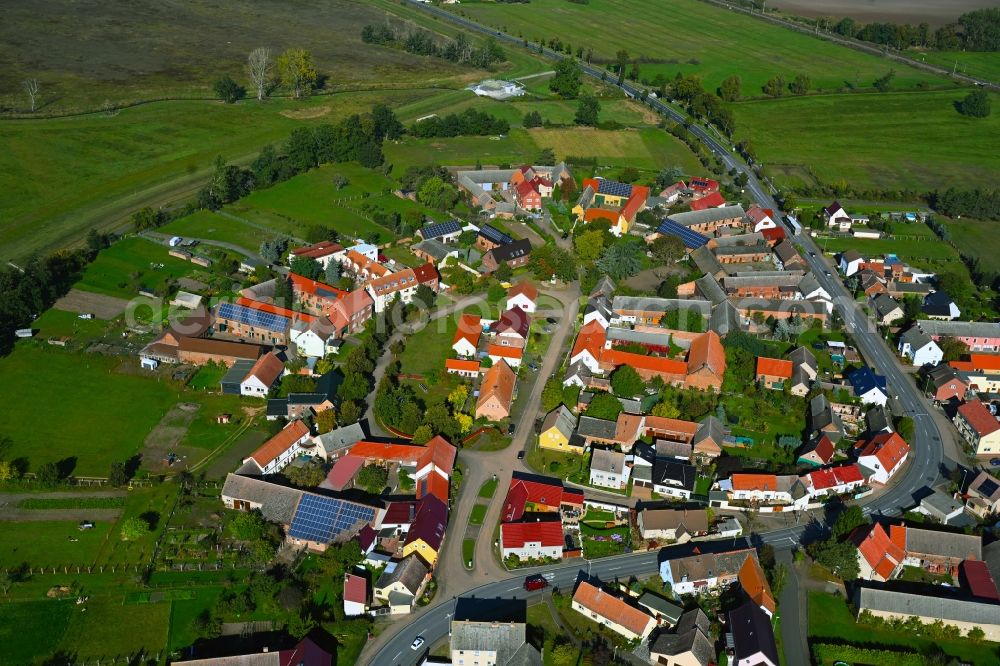Aerial photograph Listerfehrda - Village view on the edge of agricultural fields and land in Listerfehrda in the state Saxony-Anhalt, Germany