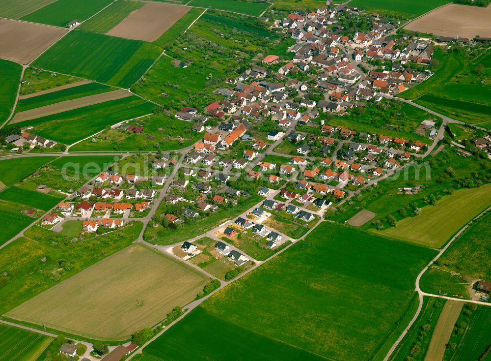 Aerial photograph Öllingen - Village view on the edge of agricultural fields and land in Öllingen in the state Baden-Wuerttemberg, Germany