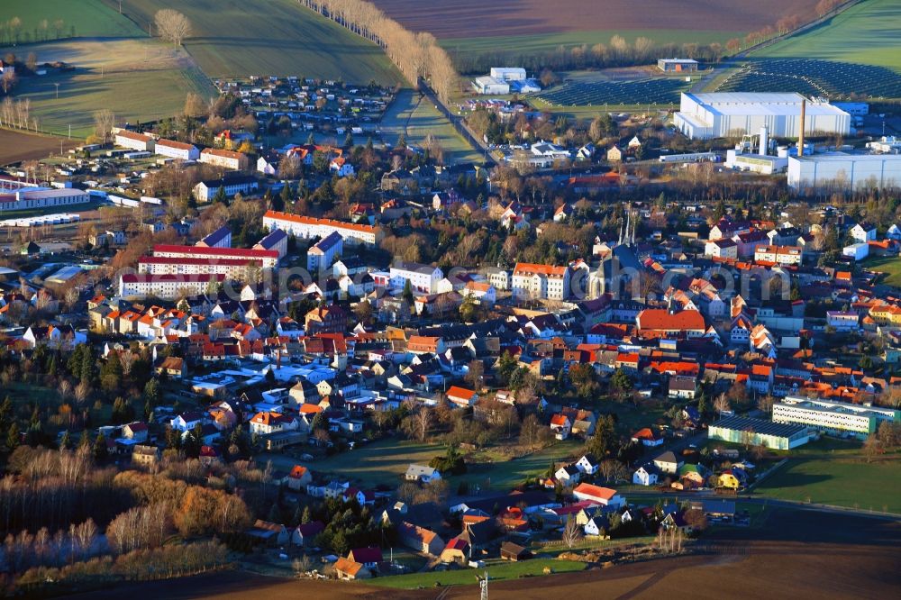 Lommatzsch from above - Village view on the edge of agricultural fields and land in Lommatzsch in the state Saxony, Germany