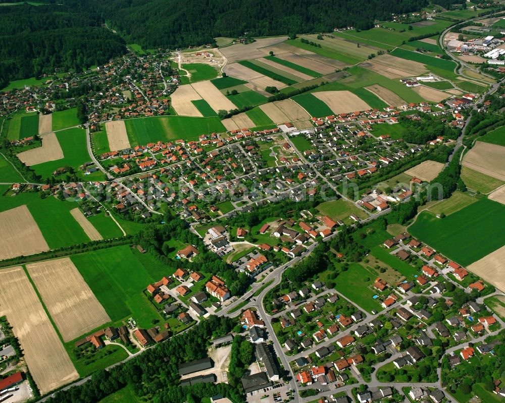 Aerial photograph Machendorf - Village view on the edge of agricultural fields and land in Machendorf in the state Bavaria, Germany