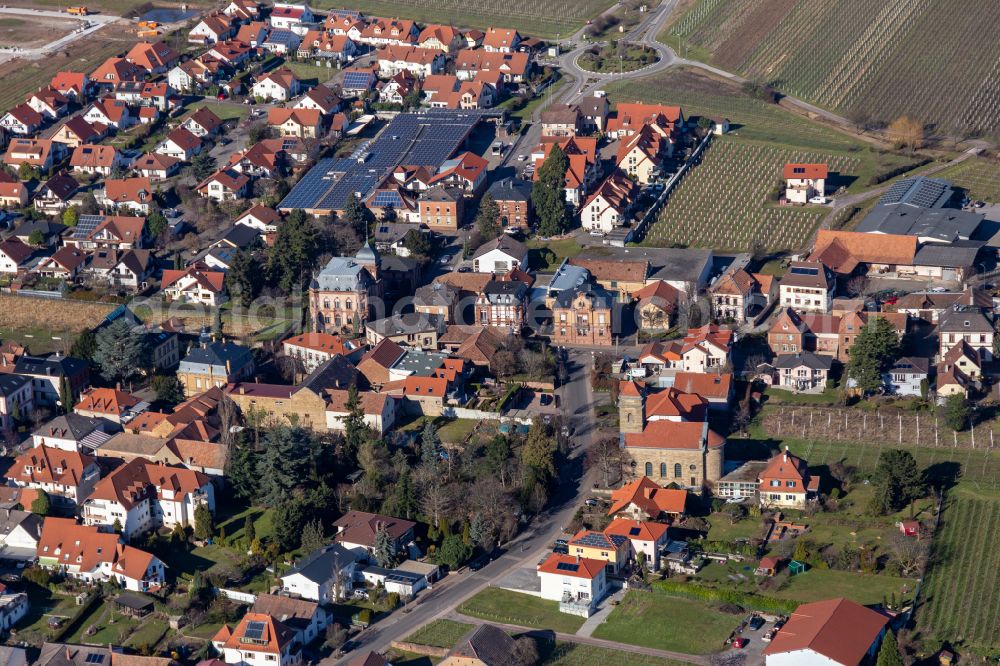 Maikammer from the bird's eye view: Village view on the edge of agricultural fields and land in Maikammer in the state Rhineland-Palatinate, Germany