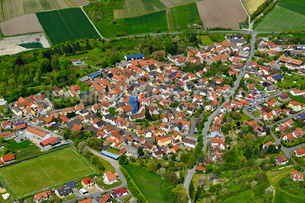 Aerial photograph Markt Einersheim - Village view on the edge of agricultural fields and land in Markt Einersheim in the state Bavaria, Germany